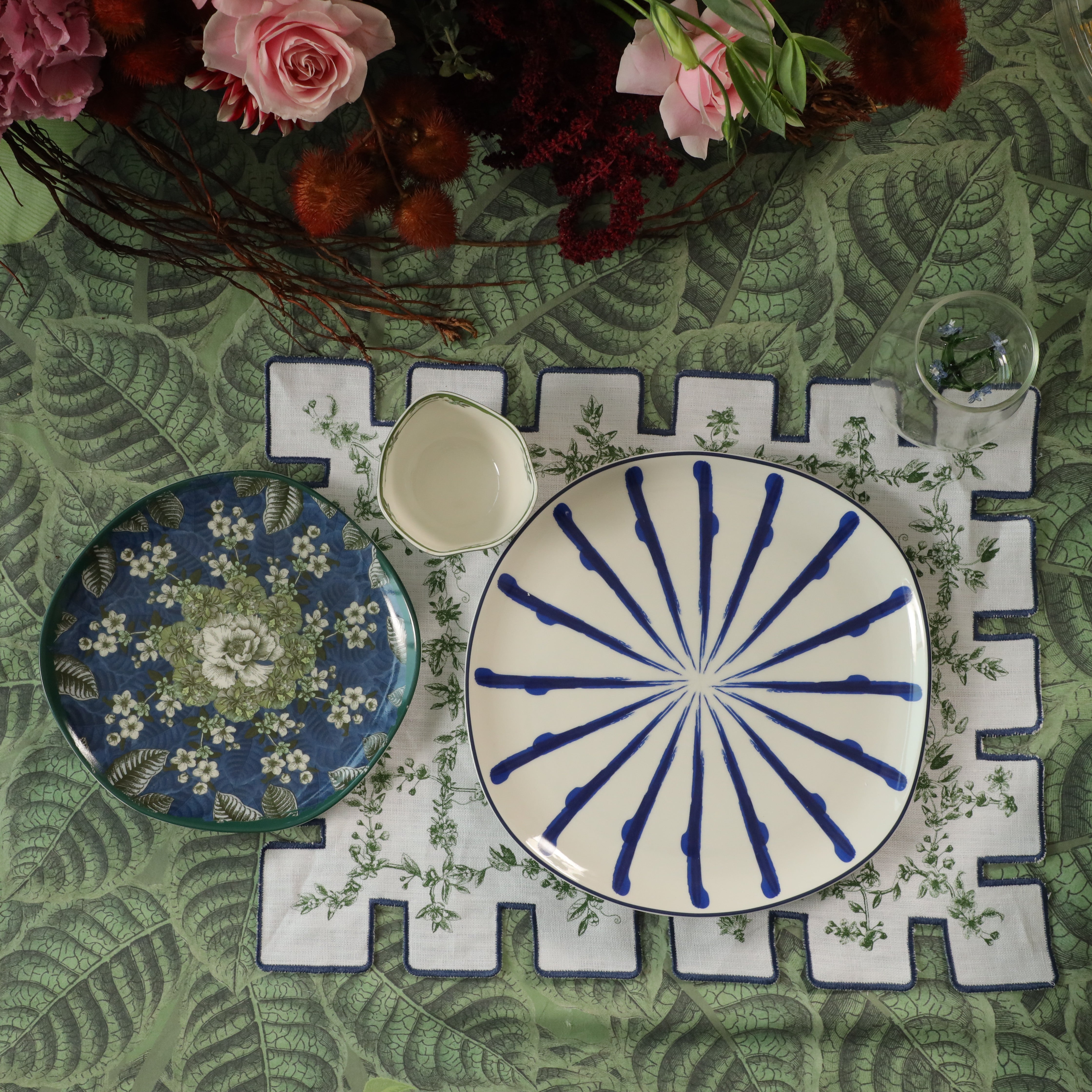 Jardin Linen Laminated Placemat- Blue & Green