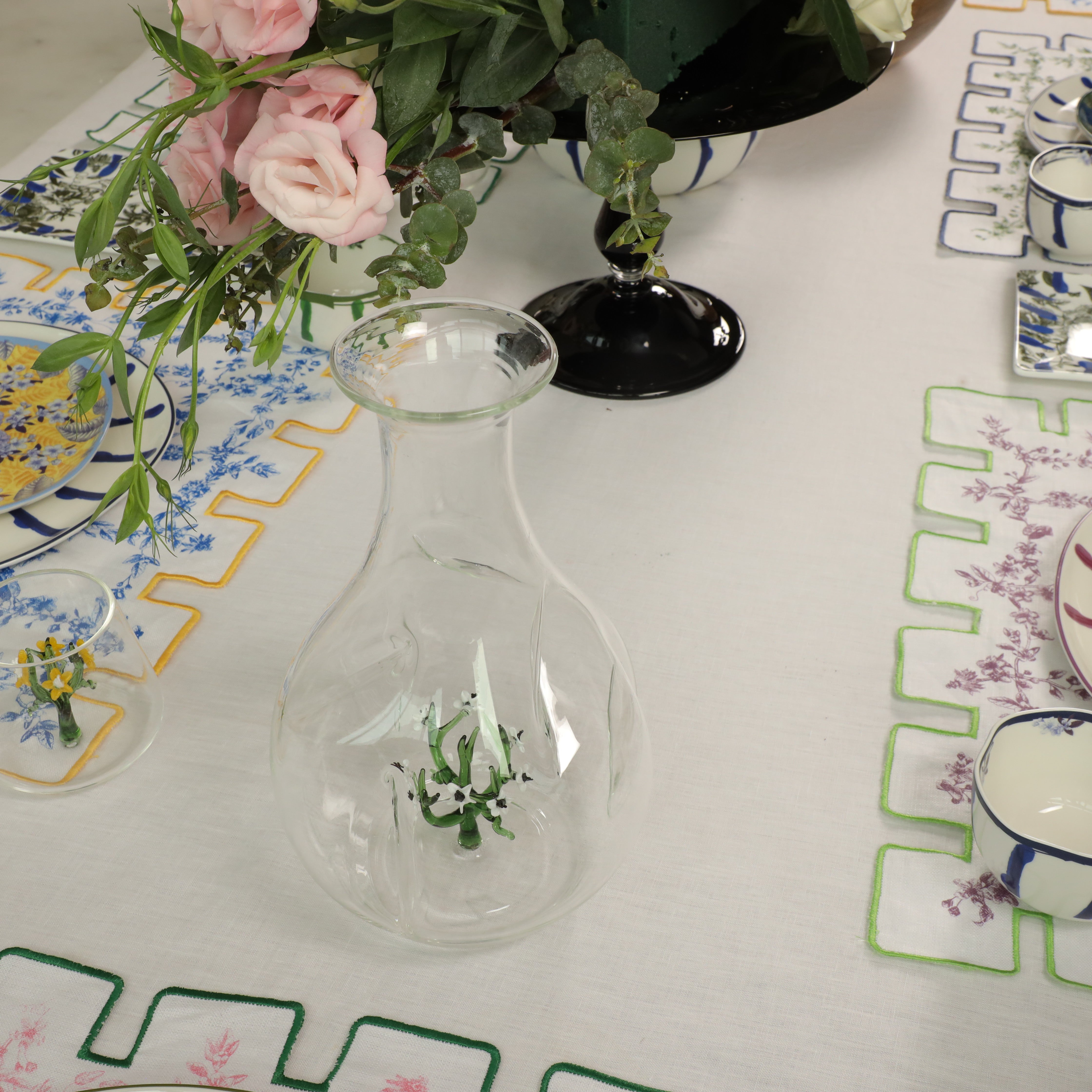 Jardin Glass Carafe- White