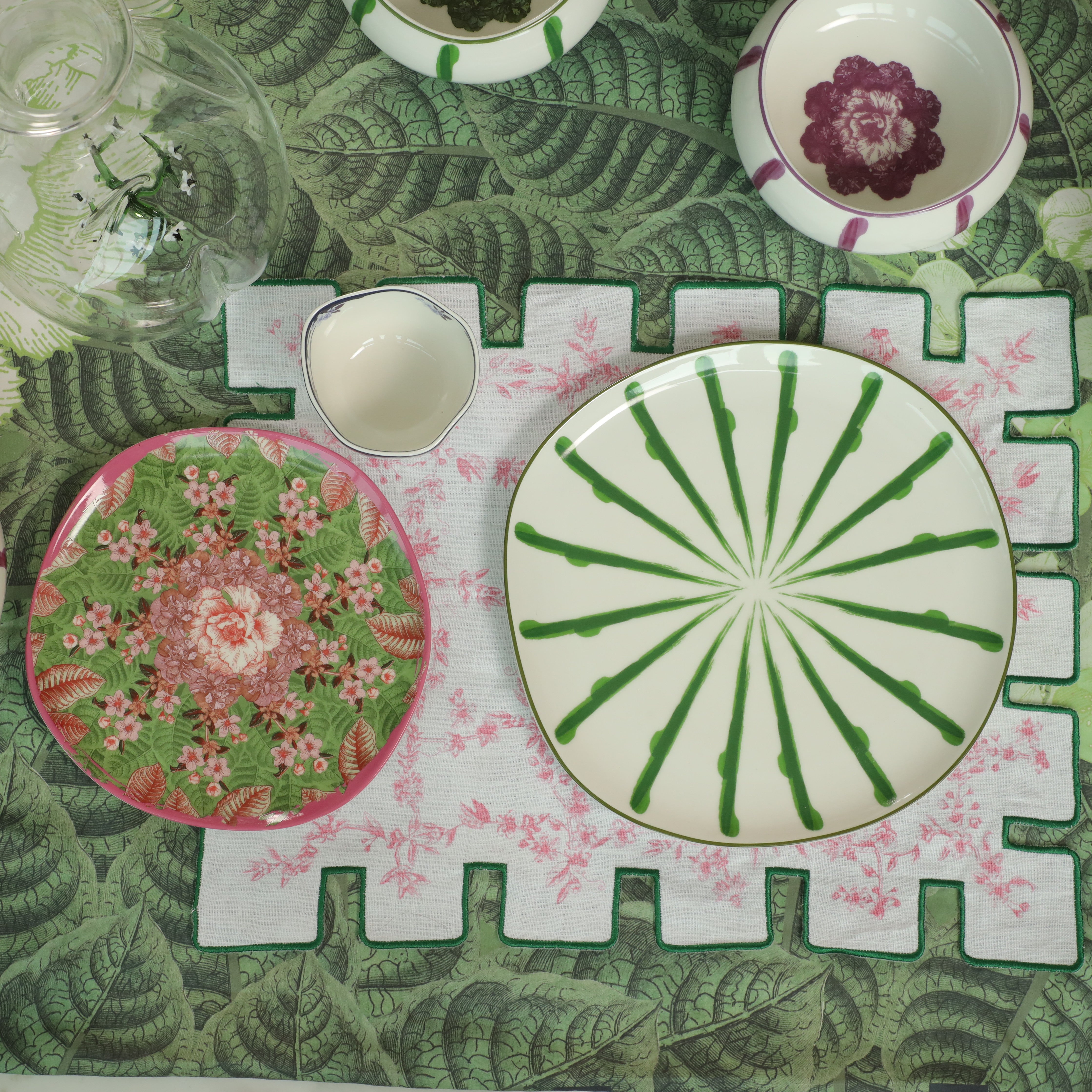 Jardin Linen Laminated Placemat- Green & Pink