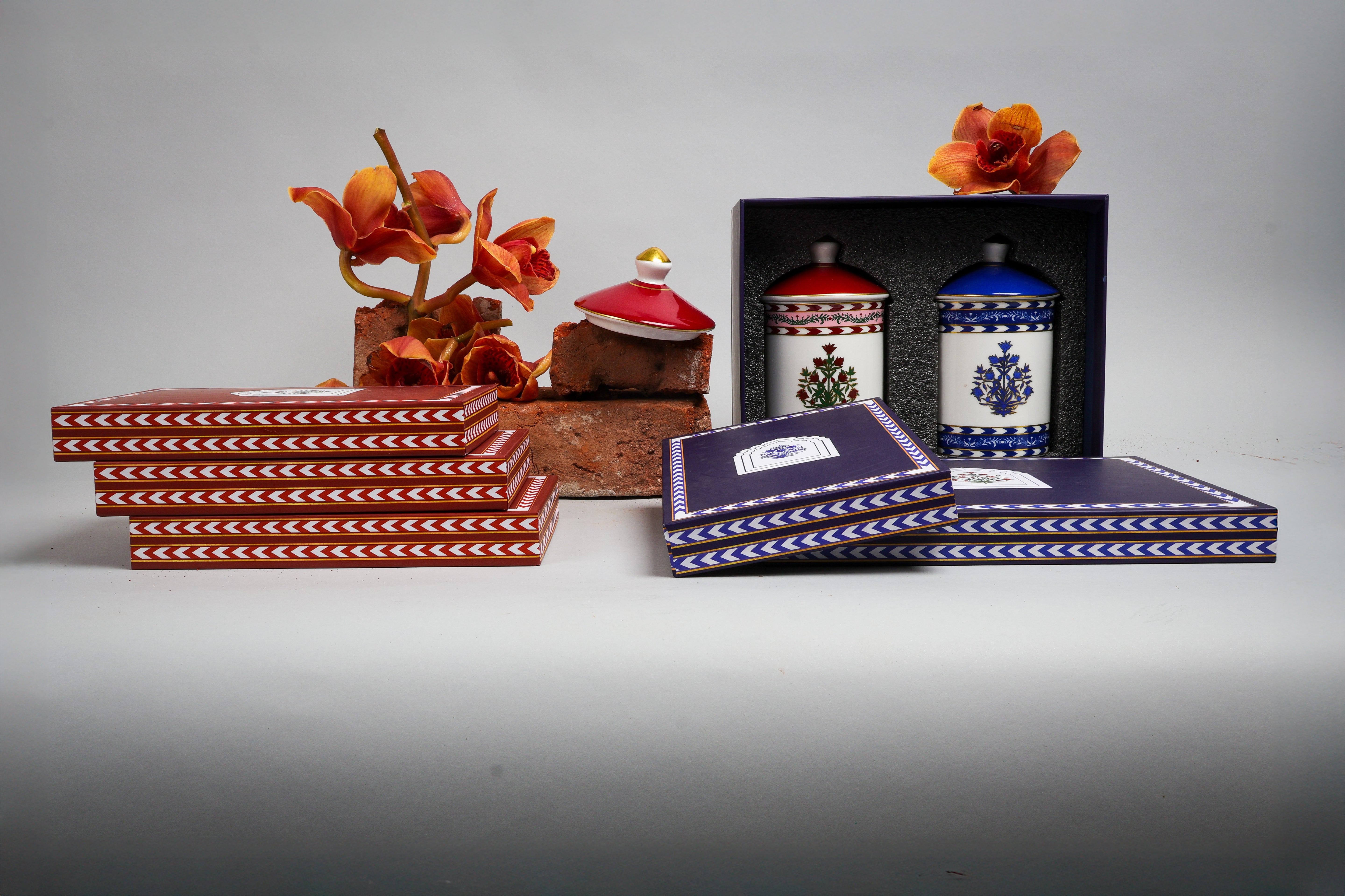 Amer Candleholders- Set of 2