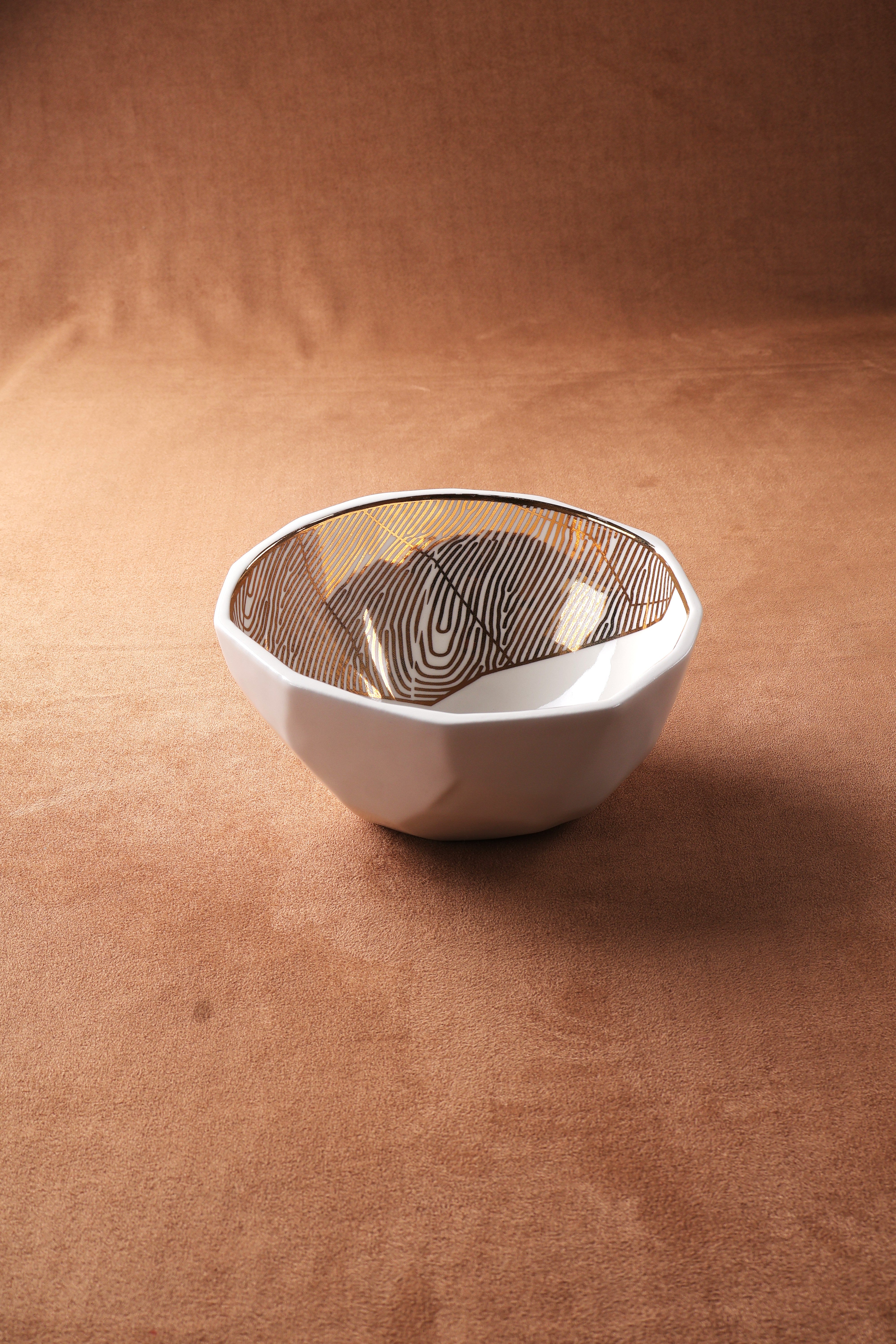 Identity serving dish Fingerprint design