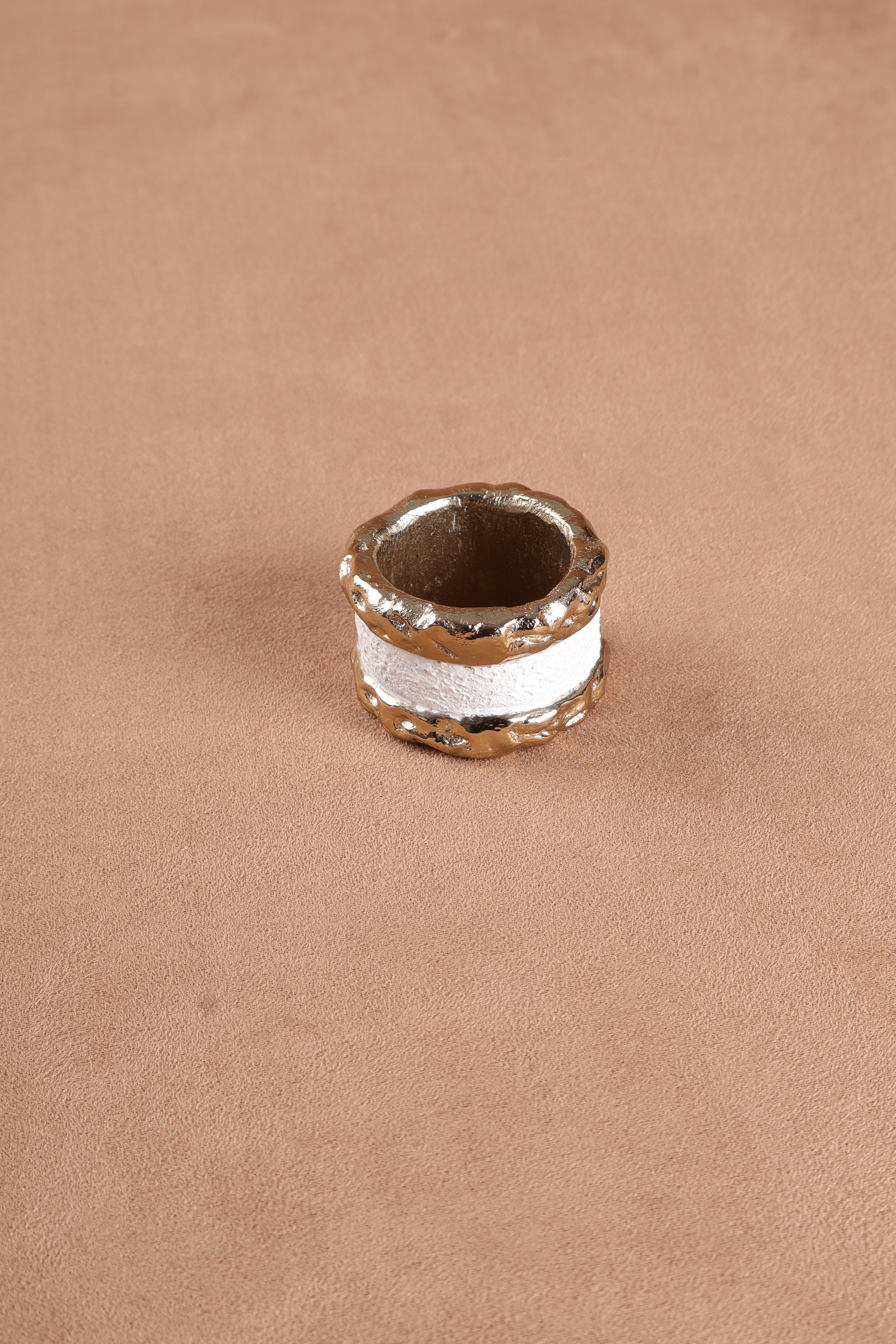 Identity Gold & White napkin rings (set of 4)