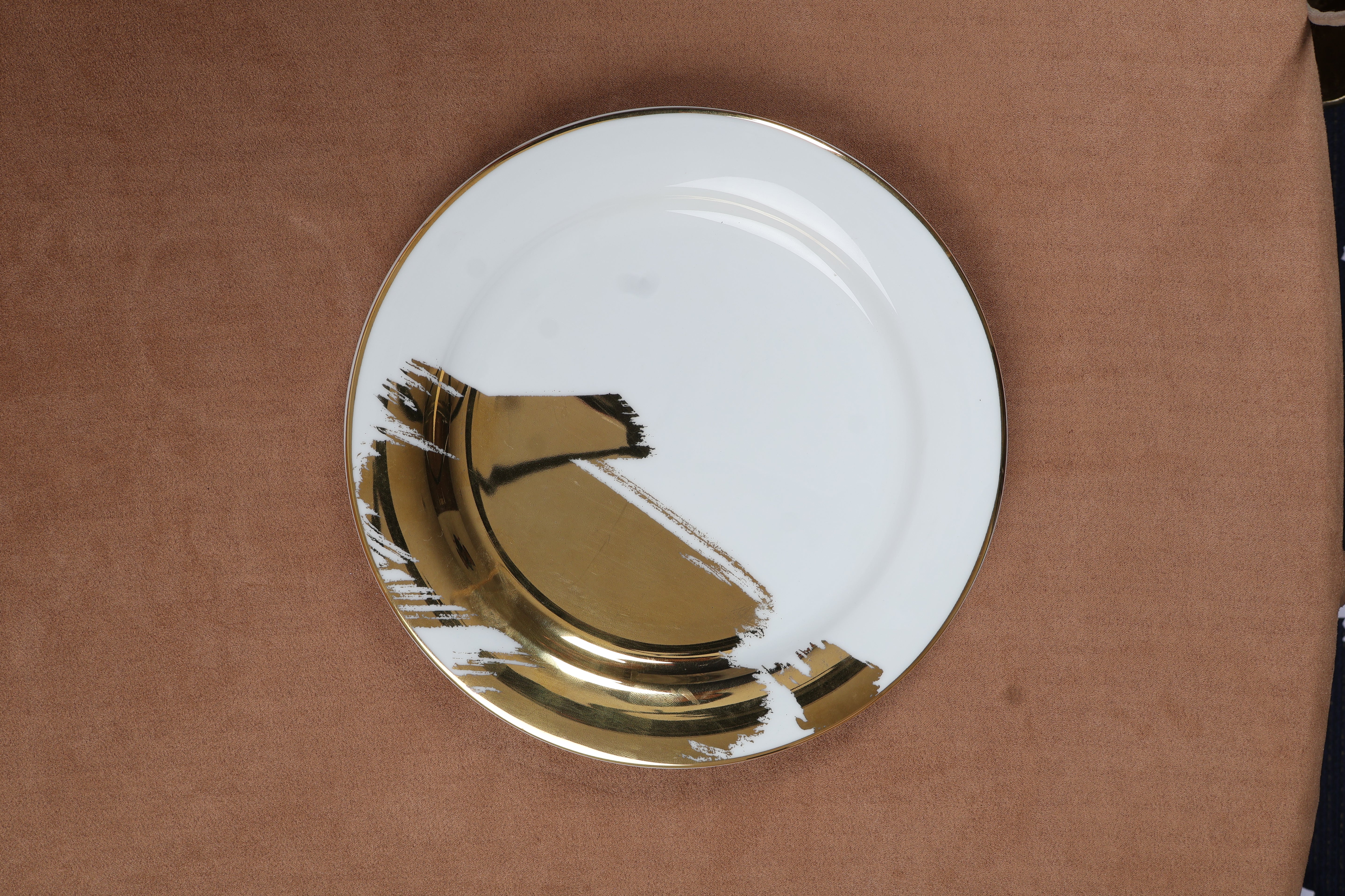 Identity Flat dinner plate