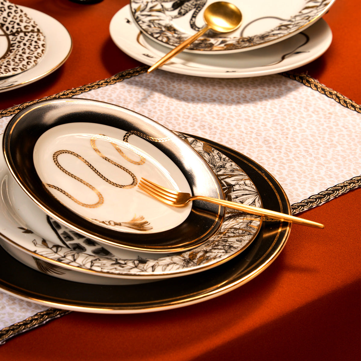 Safari Charger Plate