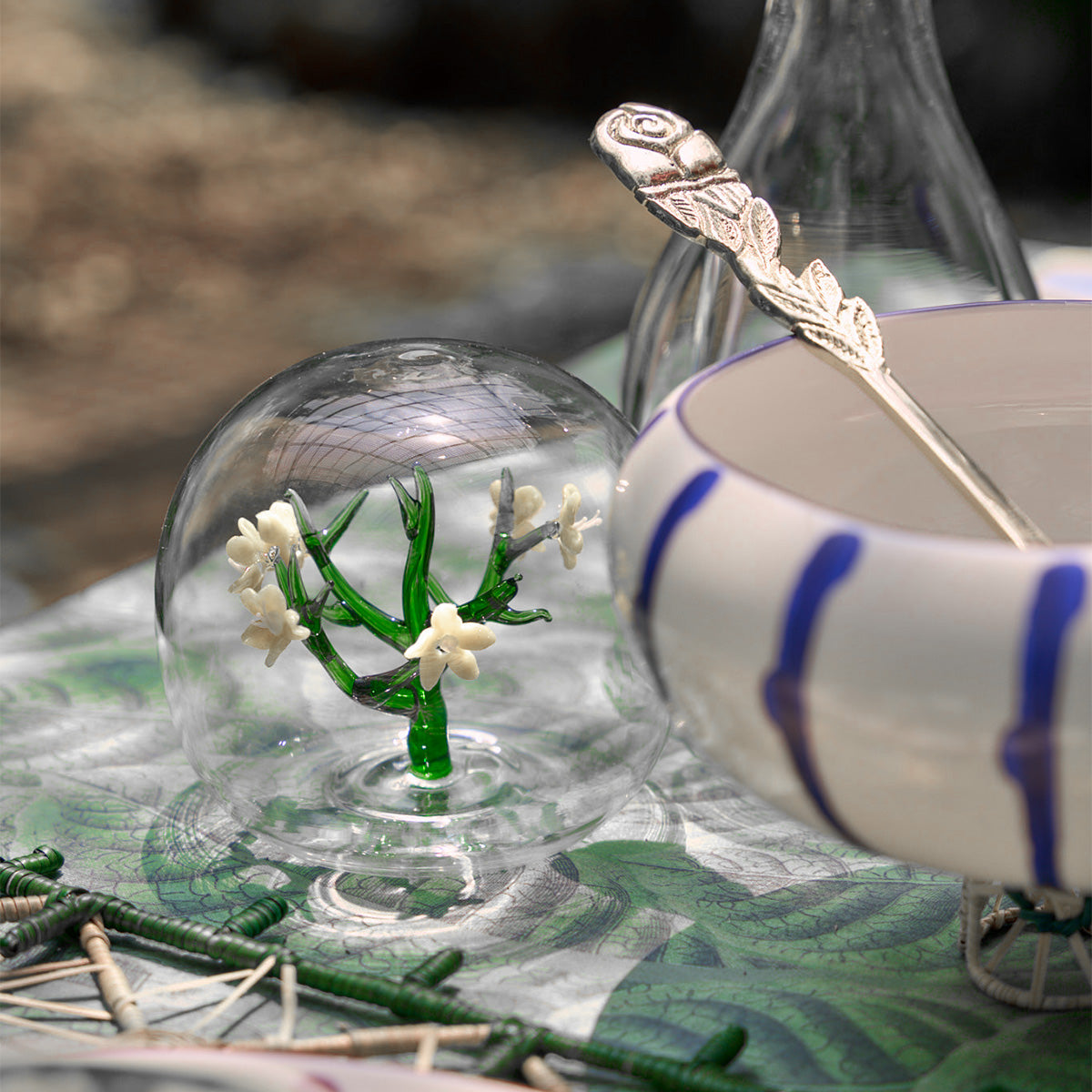 Jardin Glass Table Décor Sphere- White