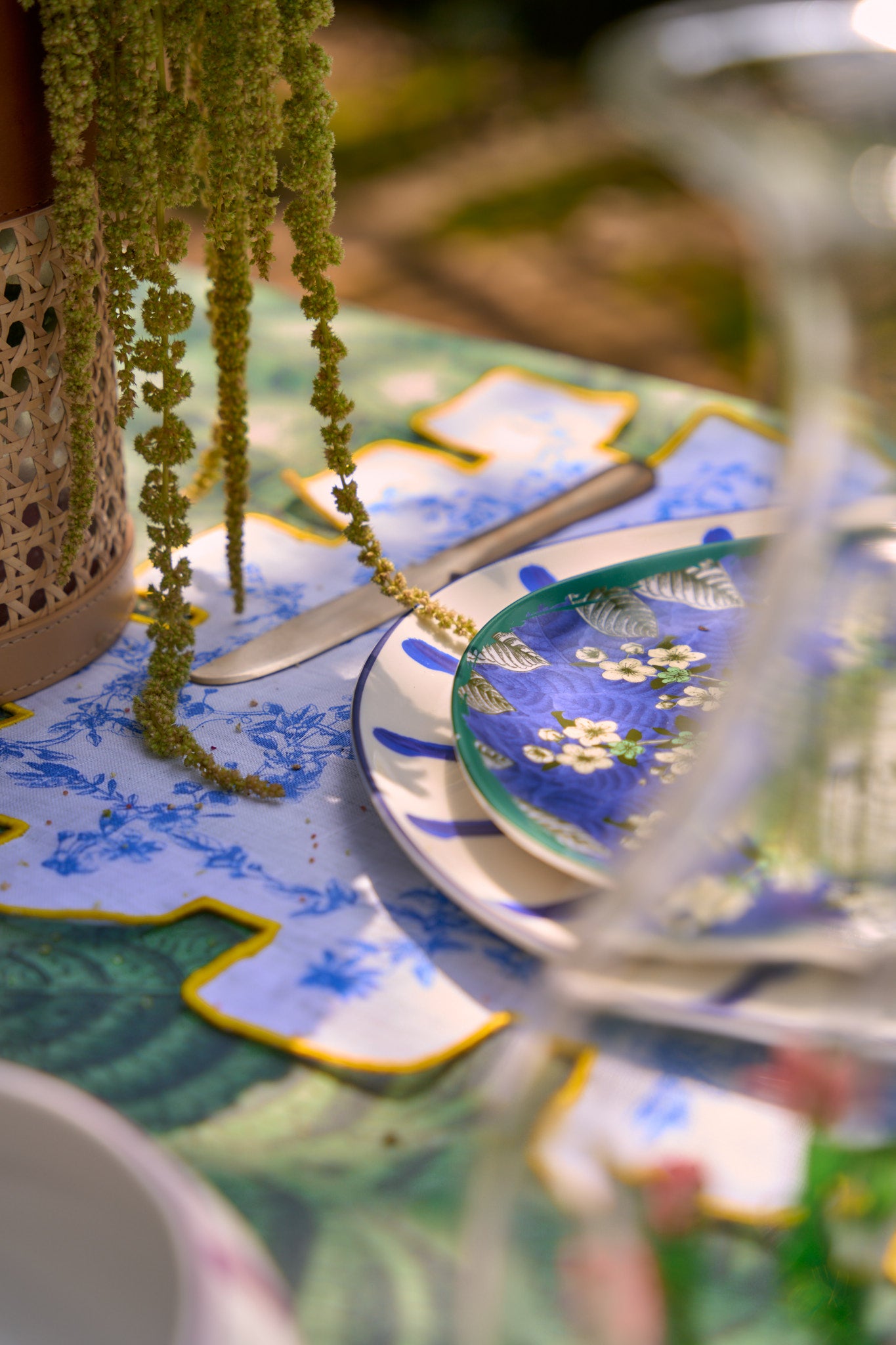 Jardin Linen Laminated Placemat- Yellow & Blue