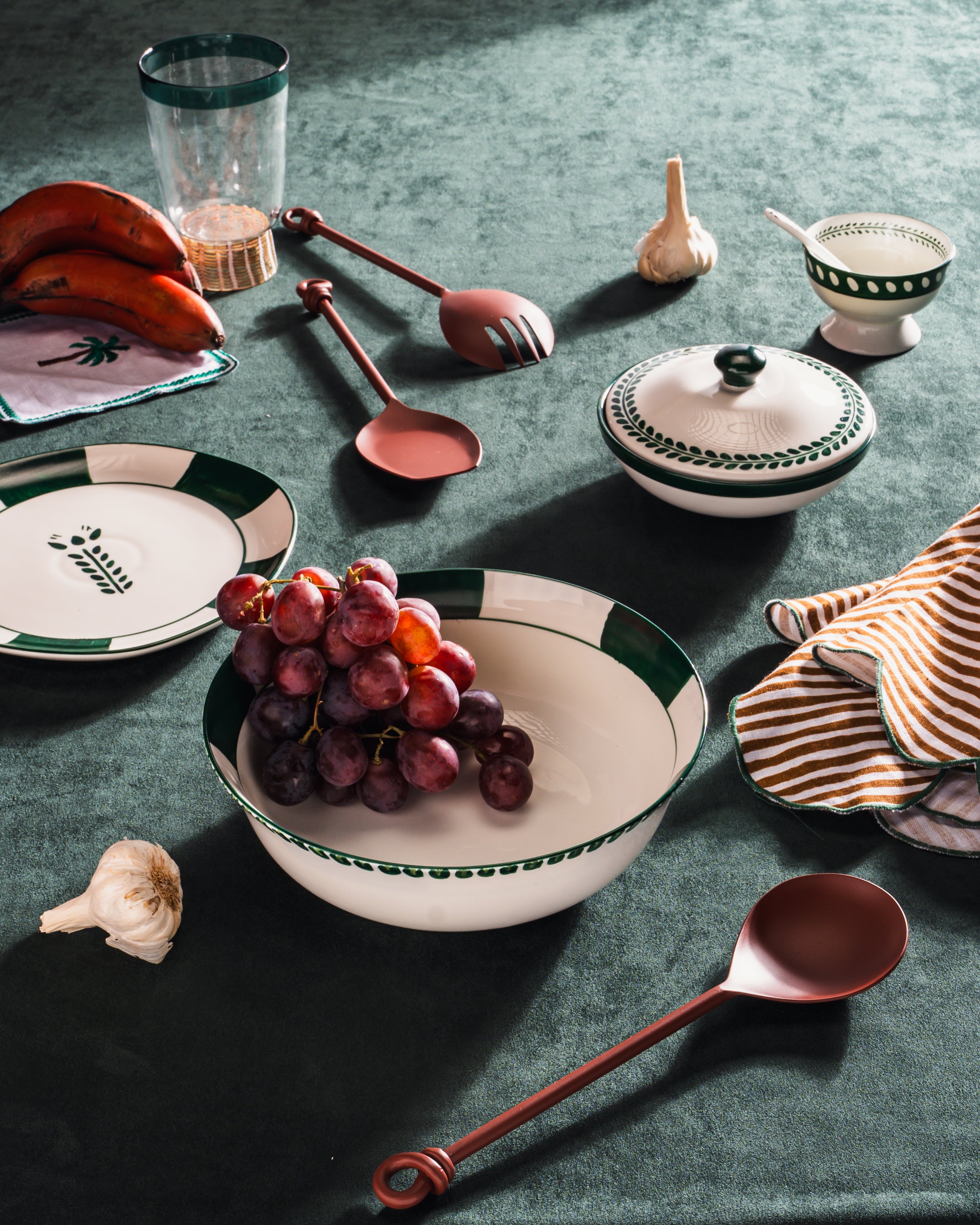 Tenkaya serving bowl large 9"