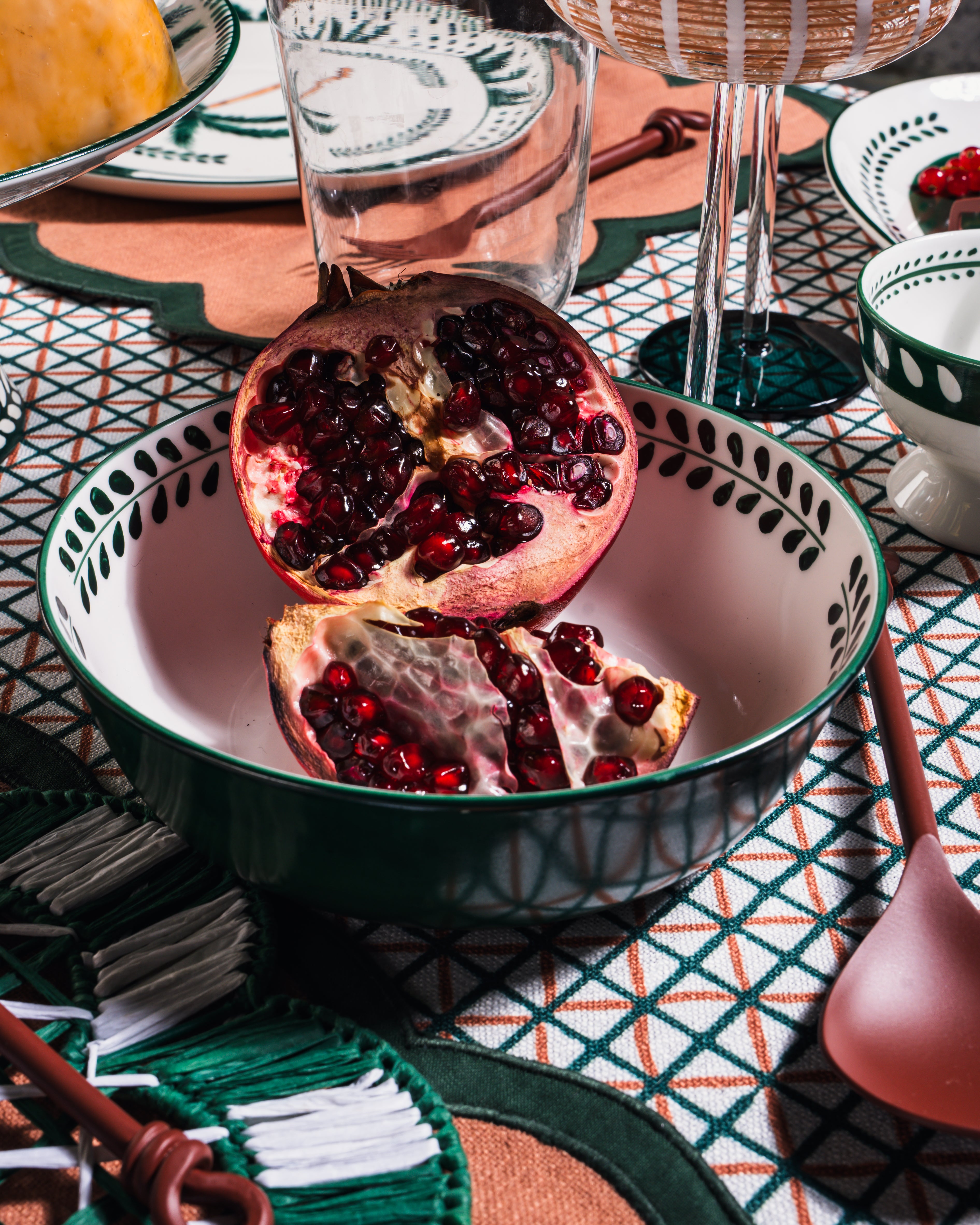 Tenkaya serving bowl medium 8"