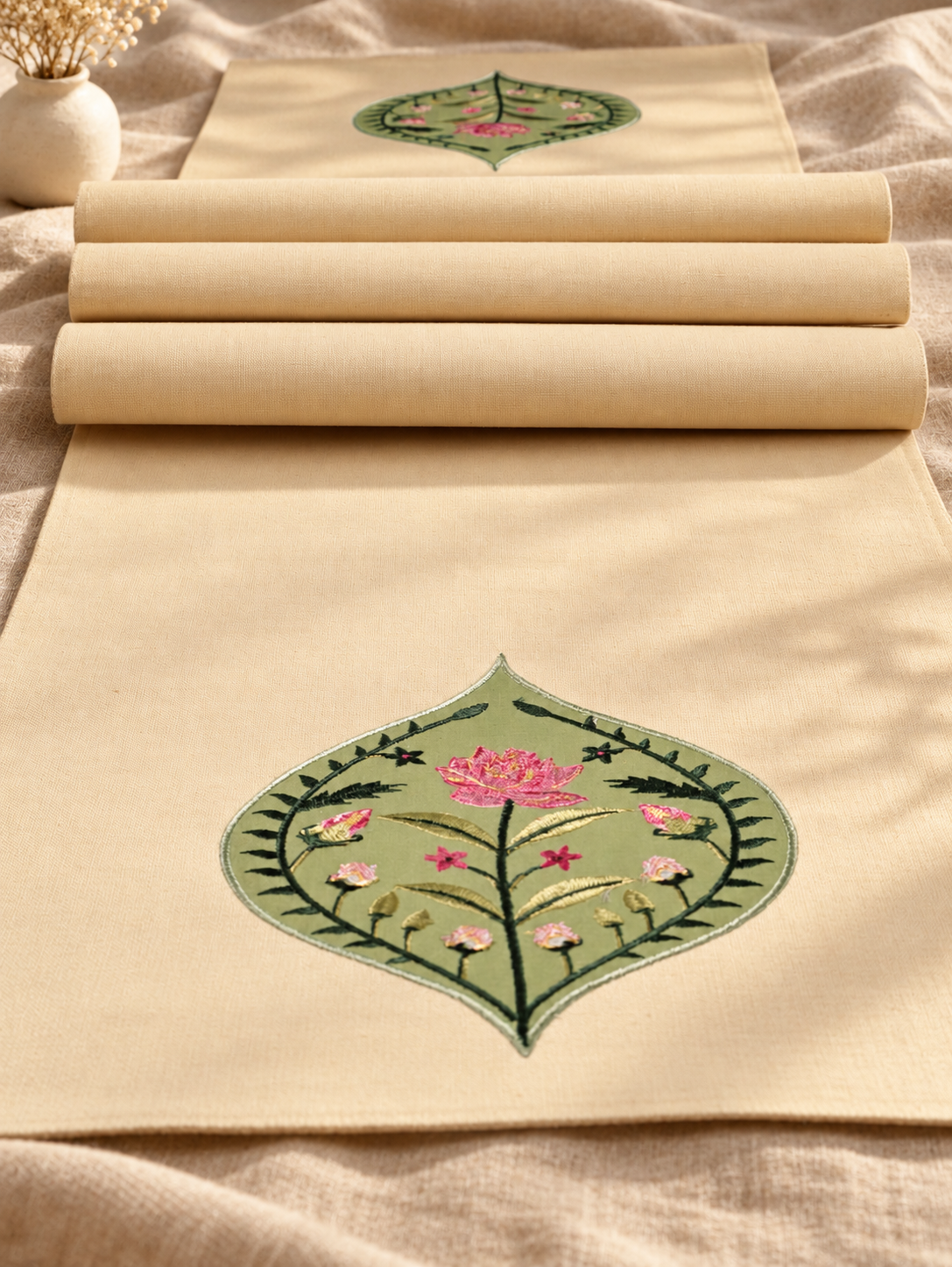 Ishara Pure Linen Placemat & Napkin Gift Set of 8
