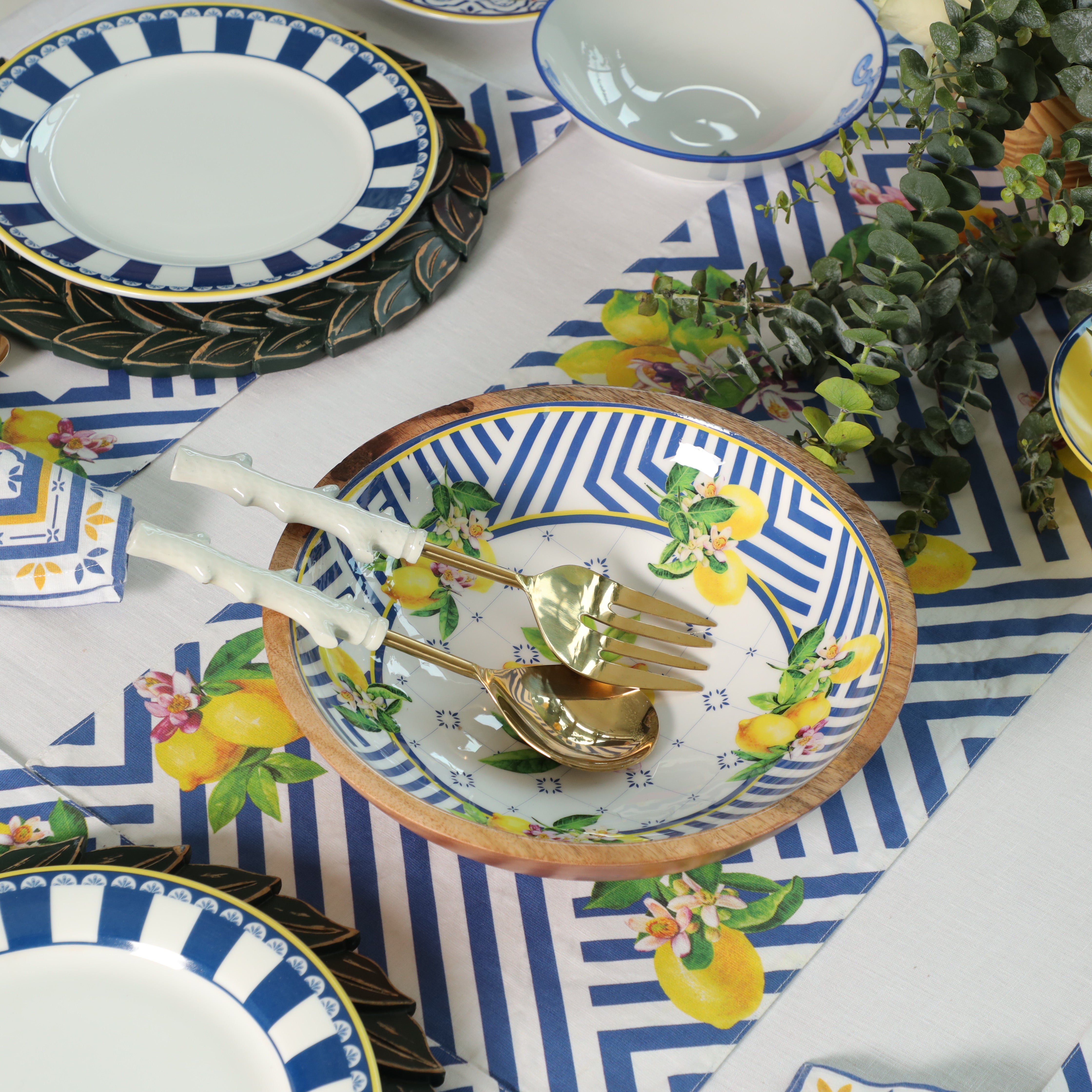 Bella Table Runner