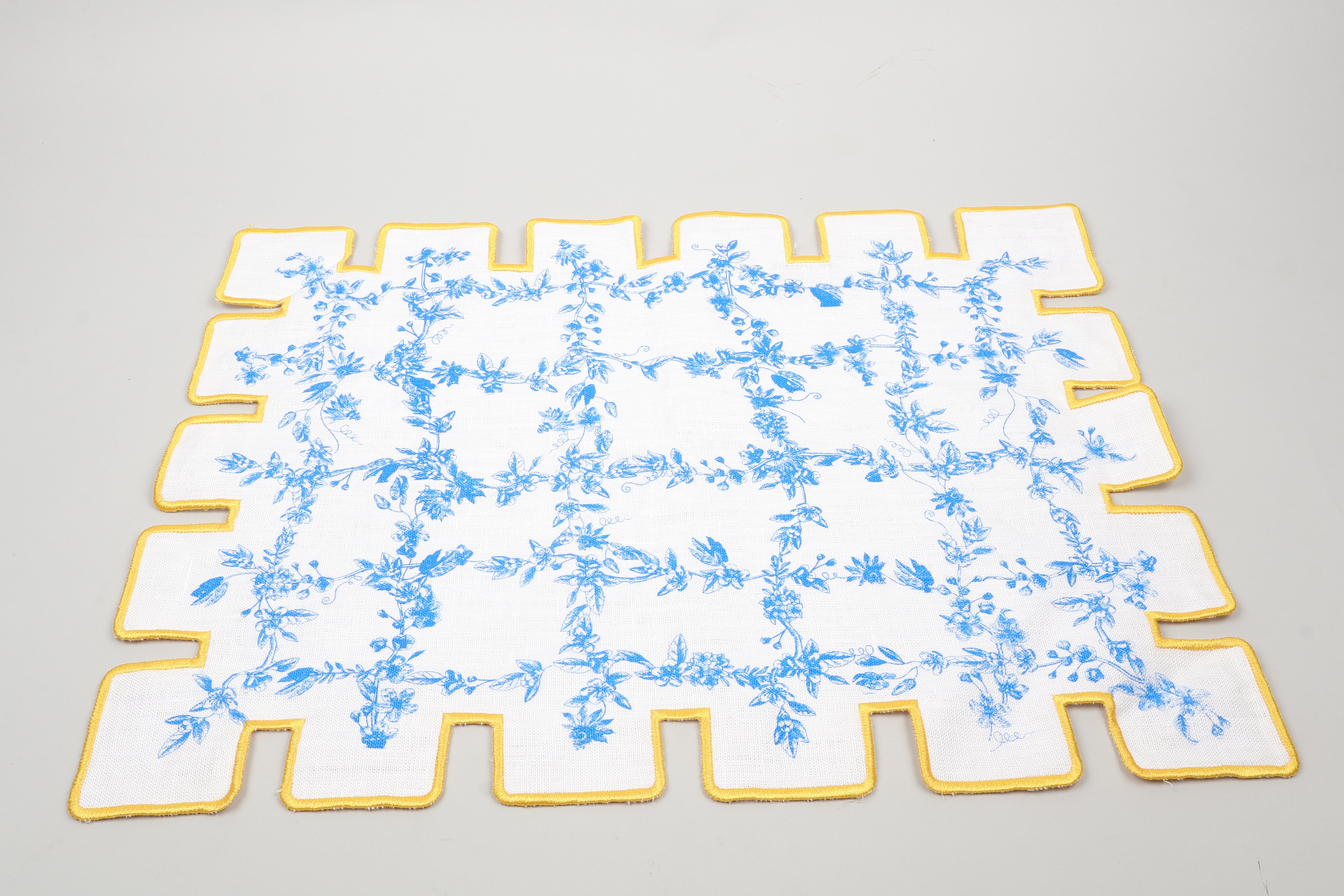 Jardin Linen Placemat- Yellow & Blue