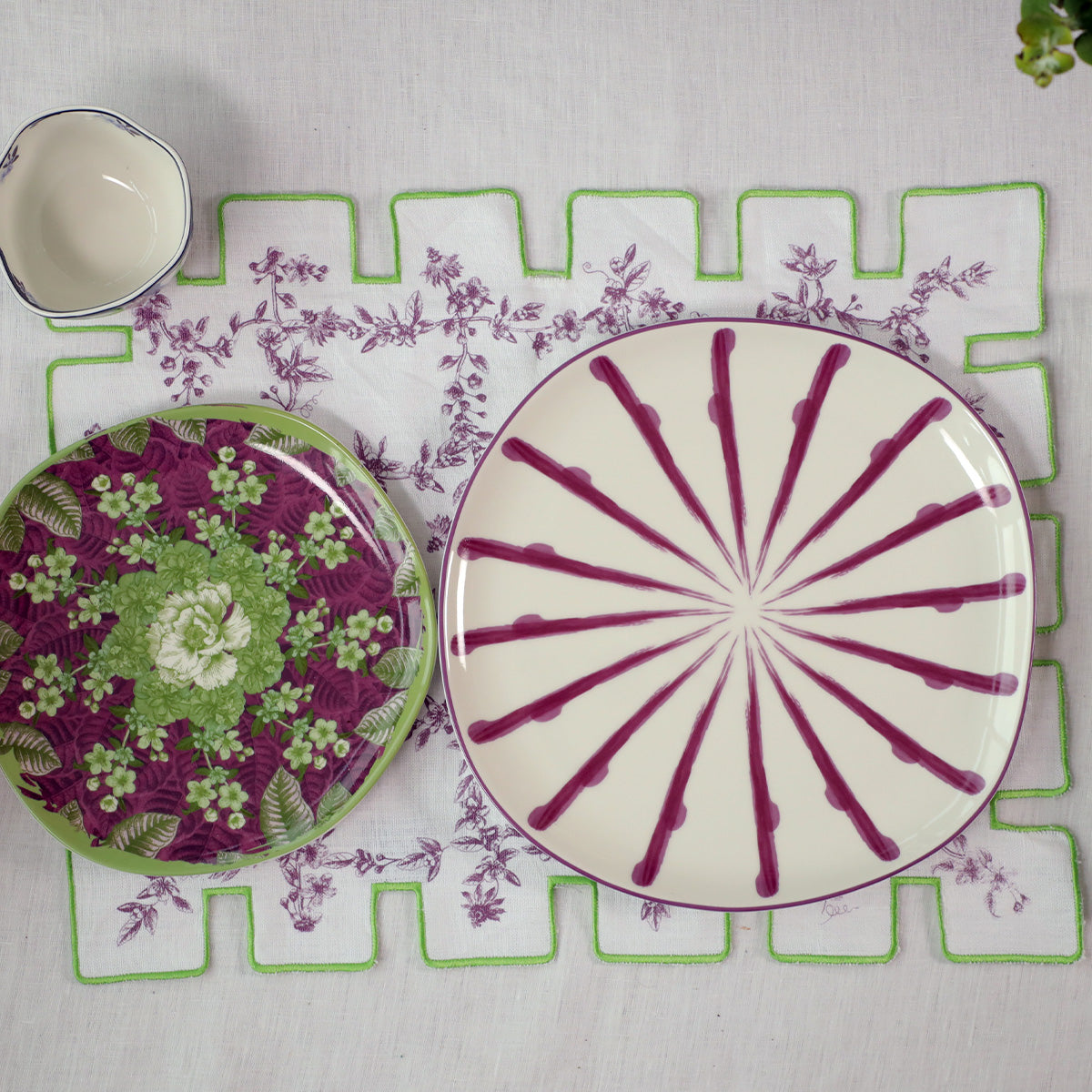 Jardin Linen Laminated Placemat- Light Green & Purple