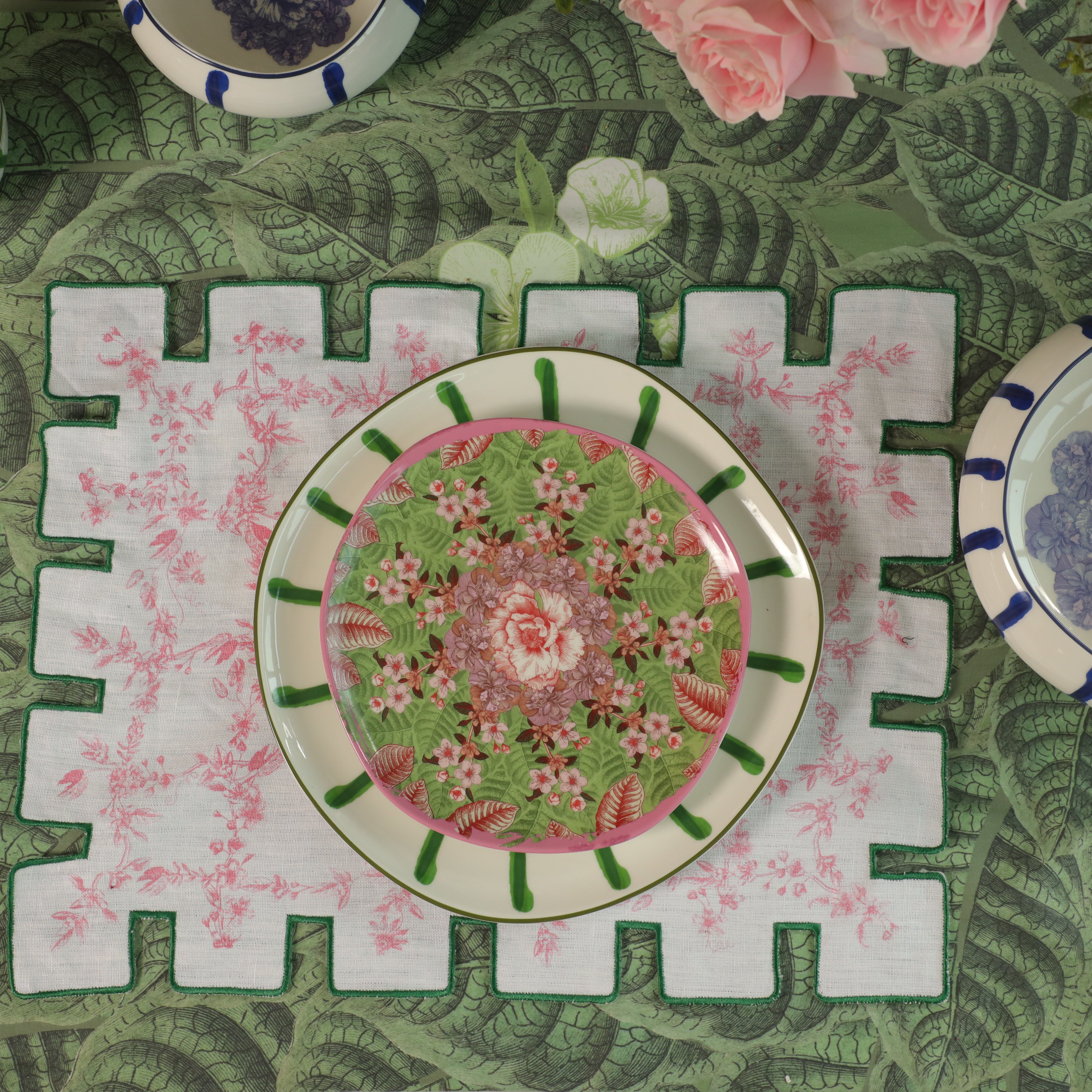 Jardin Linen Laminated Placemat- Green & Pink