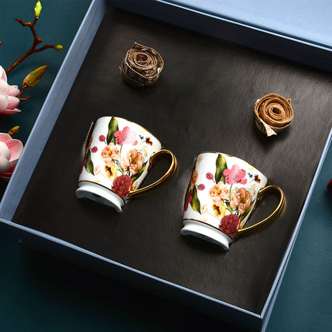 Sokka Premium Porcelain Victorian Romance Gift Set of Coffee Mug with 24K Gold Floral Printed Design and Cocktail Napkins