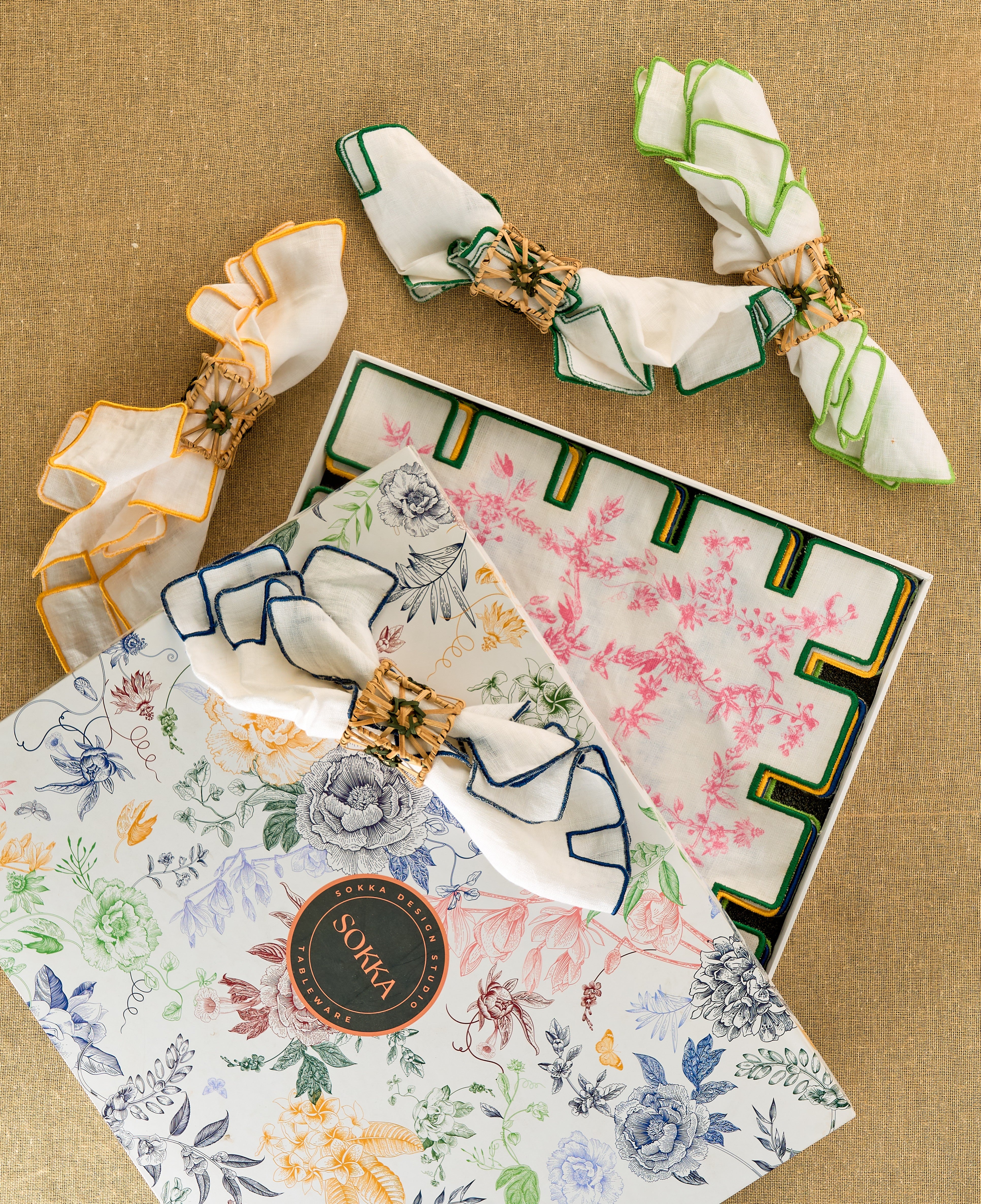 Jardin (Laminated) Linen gift set with napkin rings