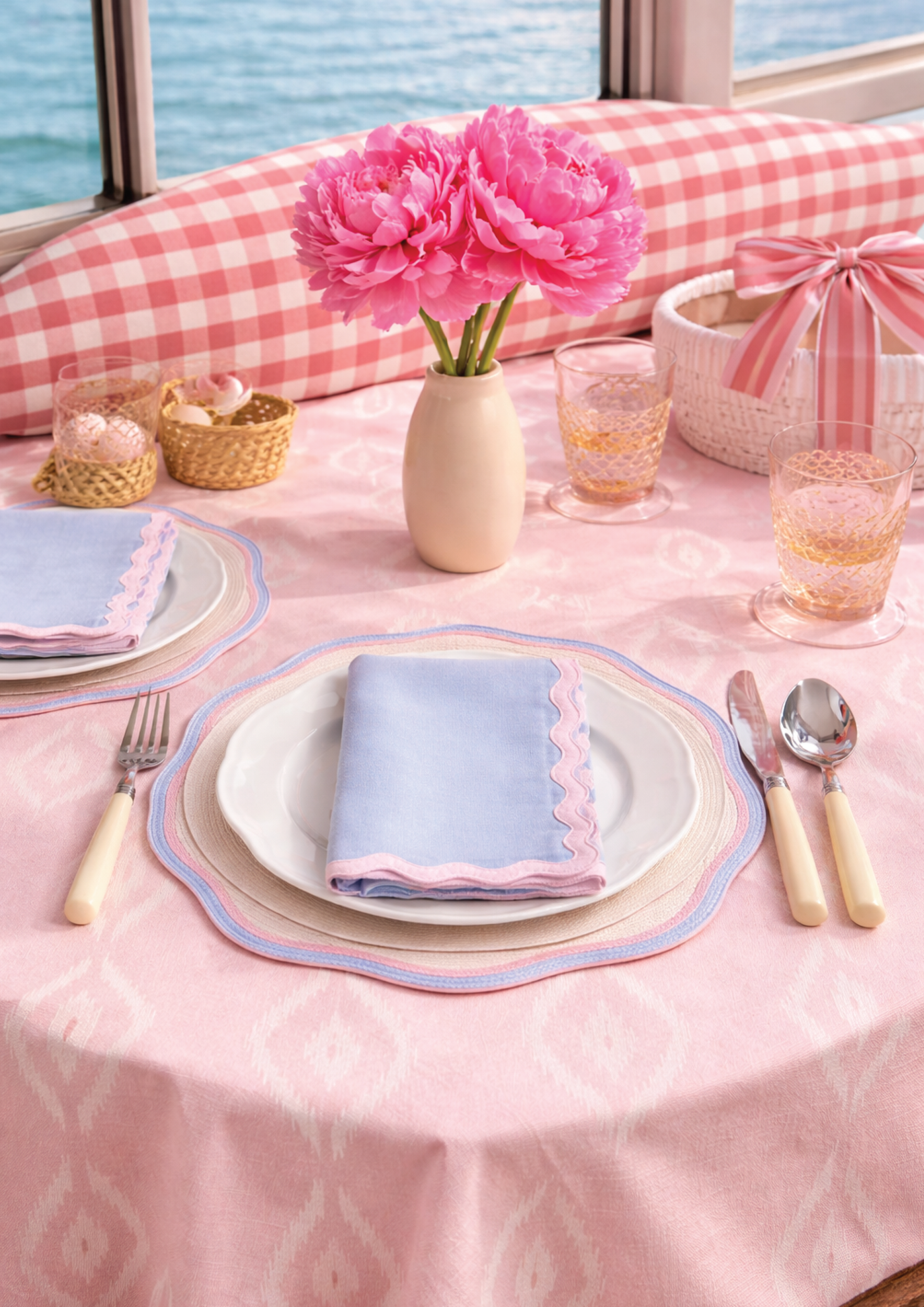 Scallop Pink Blue Placemat & Table Napkin