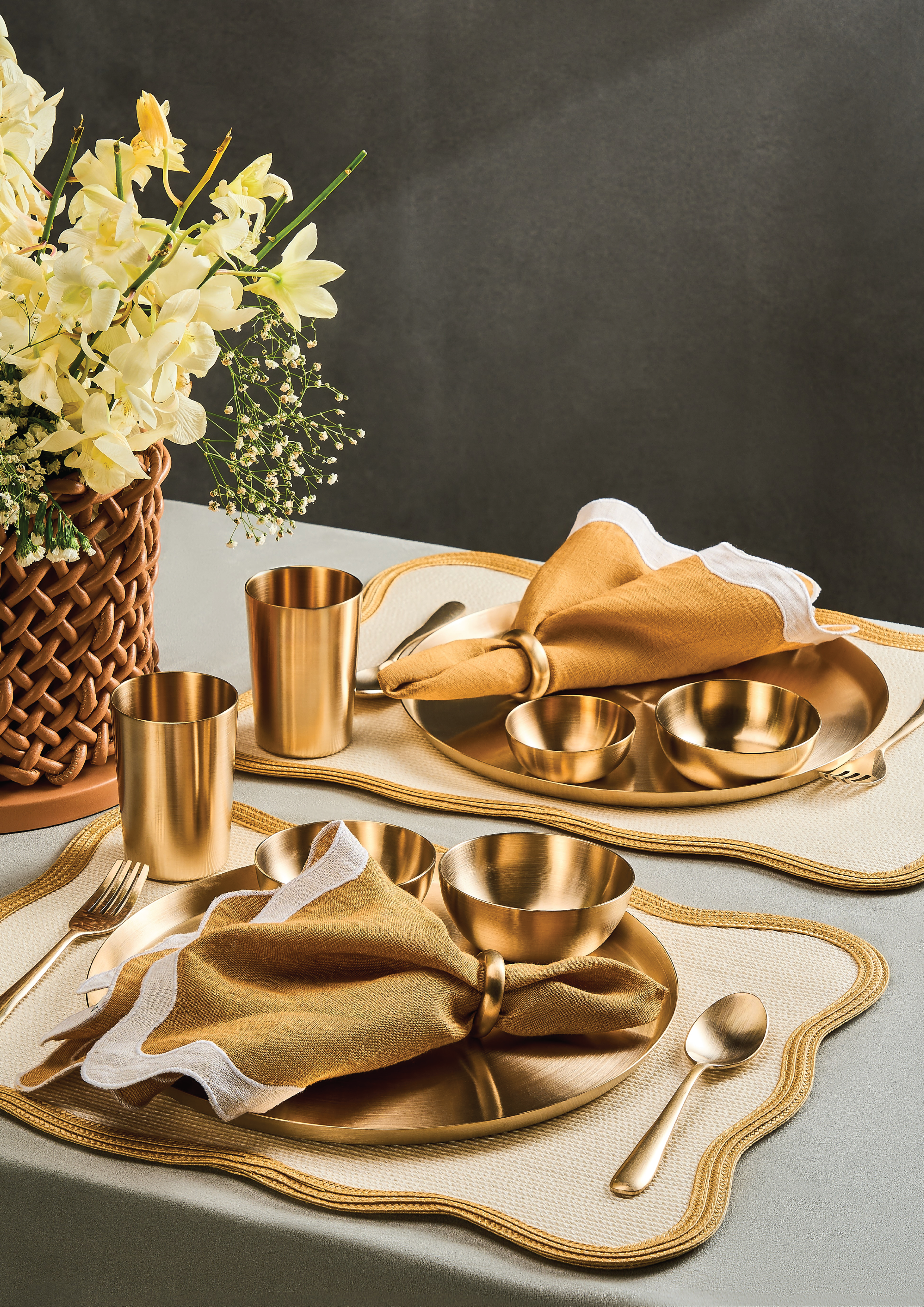 Scallop Beige Placemat & Table Napkin
